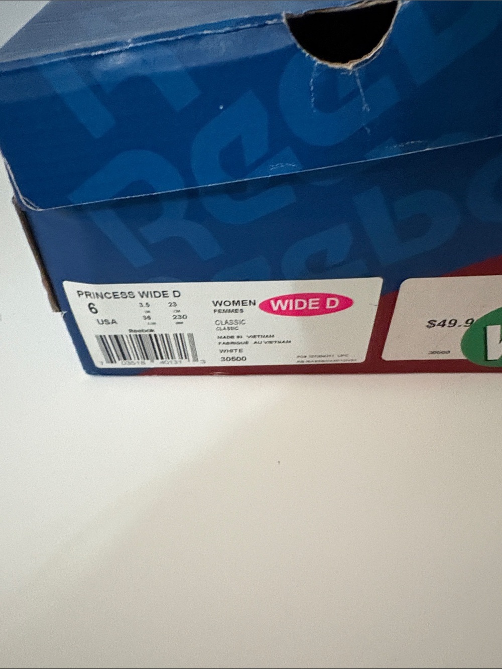 Reebok White Low-Top Leather Sneakers with Subtle Red Accent - Picture 5 of 5